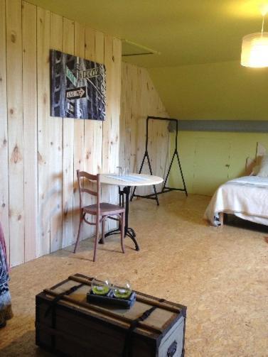 Chambres Chez L'Habitant Couvin Bagian luar foto