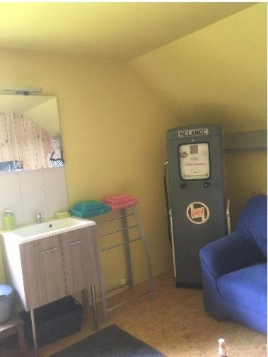 Chambres Chez L'Habitant Couvin Bagian luar foto